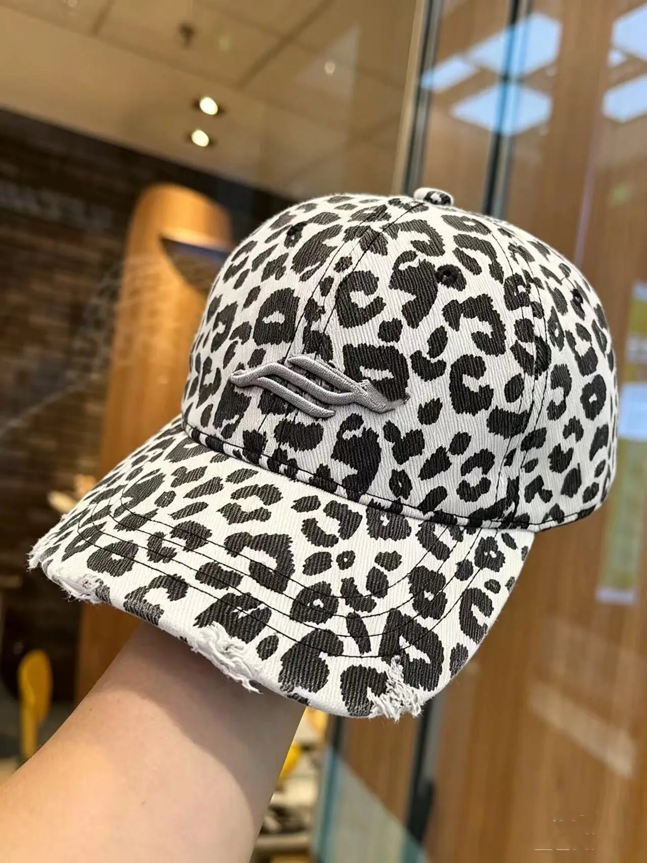 Leopard Print Baseball Cap Unisex Sports Cap for Women Men