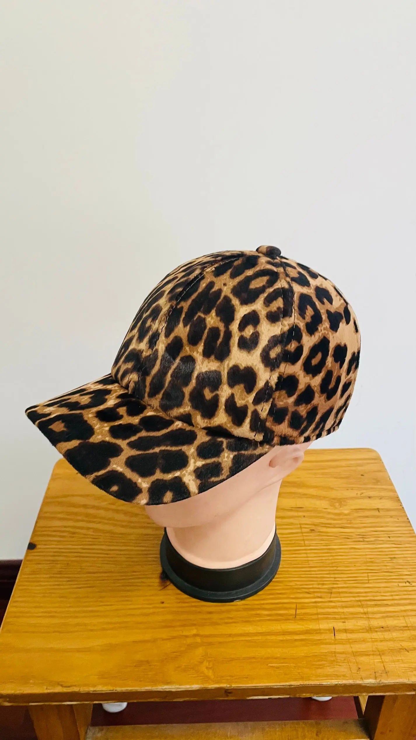 Women's Adjustable 6 Panel Baseball Cap