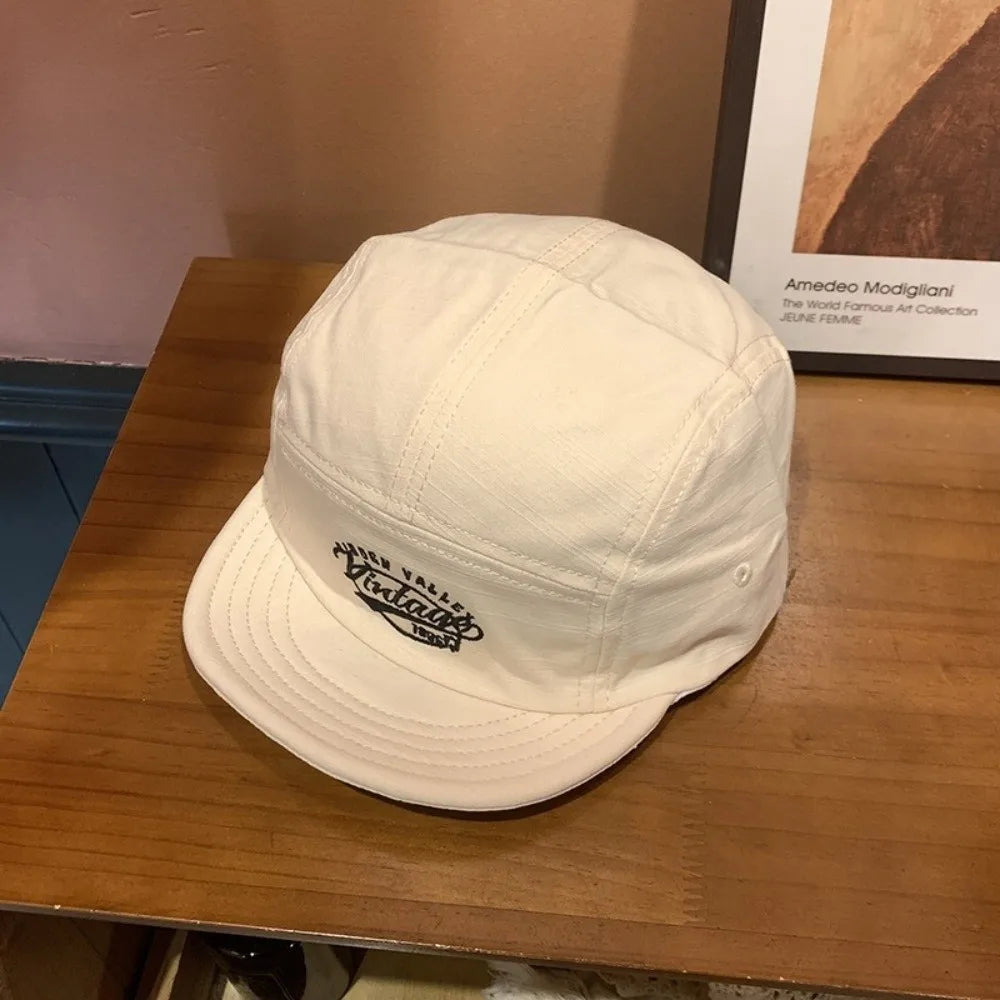 Casual Short Brim Baseball Cap 5-Panel Breathable Flat-Brimmed Sun Cap