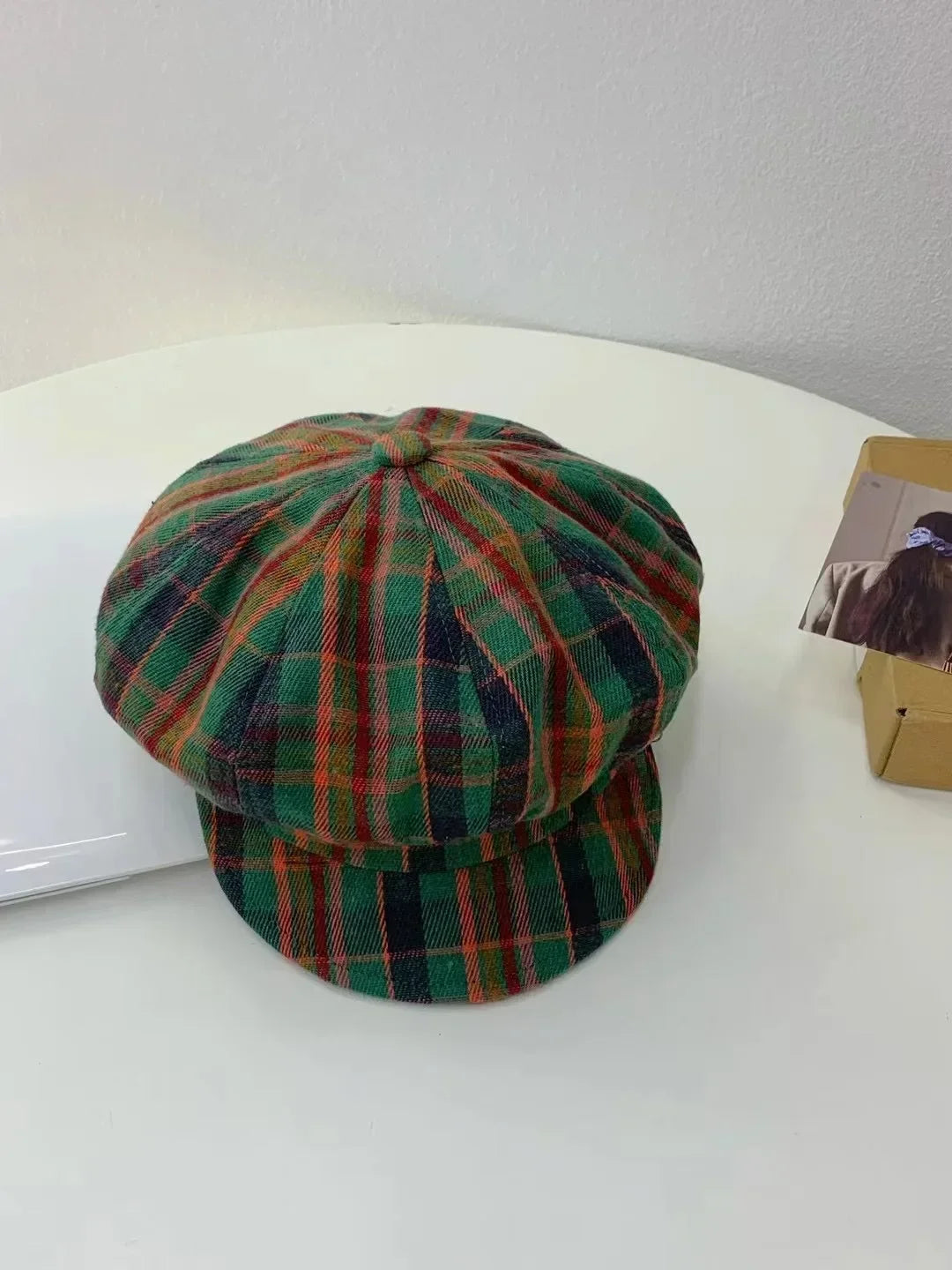 2025 Vintage Plaid Newsboy Cap Slimming Face Retro Flat Cap