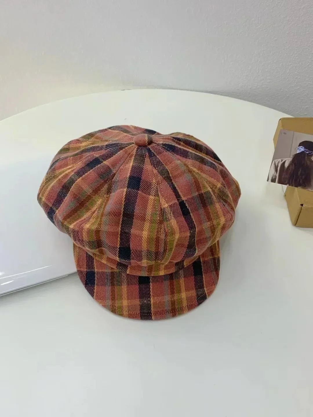 2025 Vintage Plaid Newsboy Cap Slimming Face Retro Flat Cap
