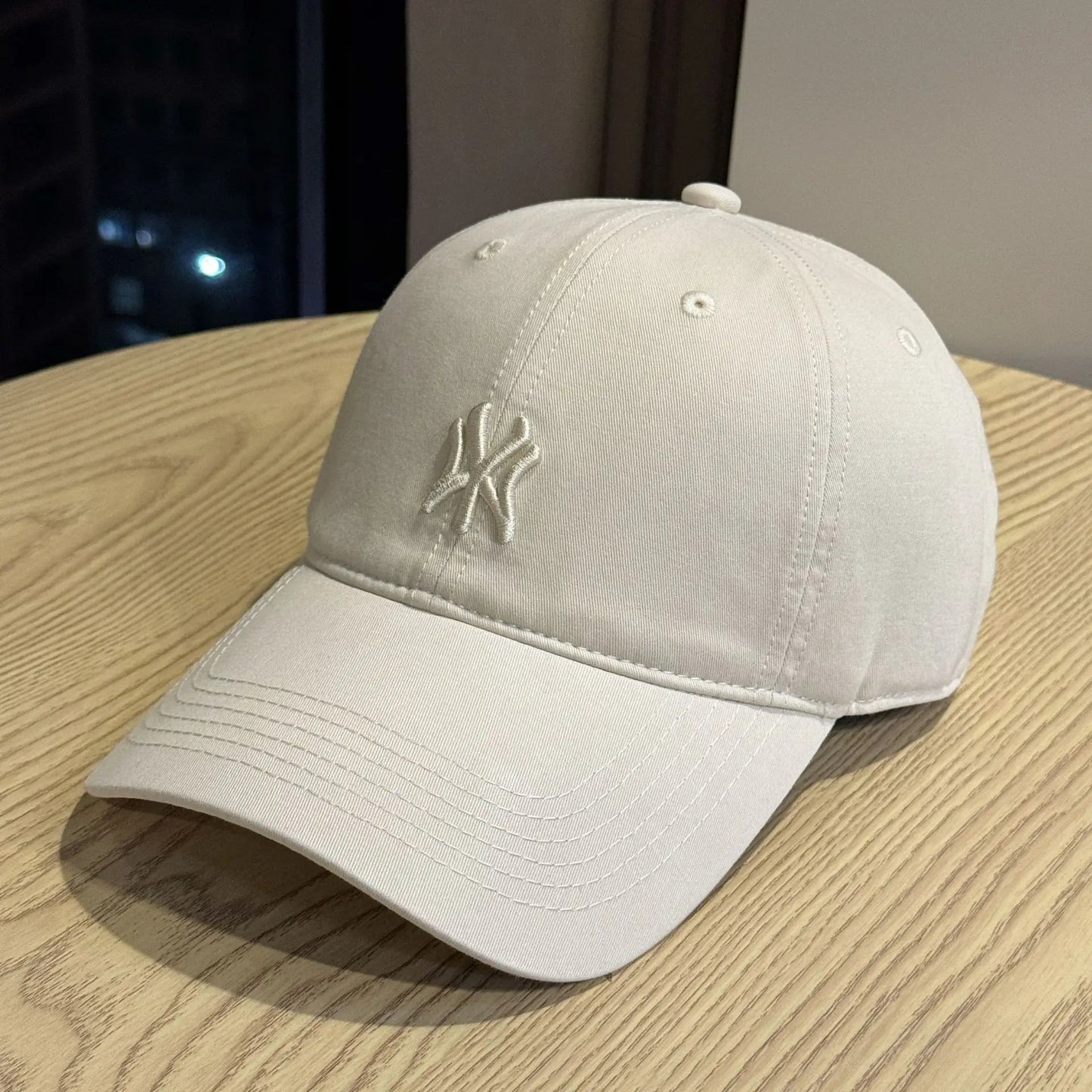 Retro Embroidered Men's And Women's Luxury Designer Soft-Top Baseball Cap