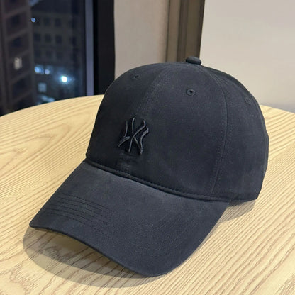 Retro Embroidered Men's And Women's Luxury Designer Soft-Top Baseball Cap