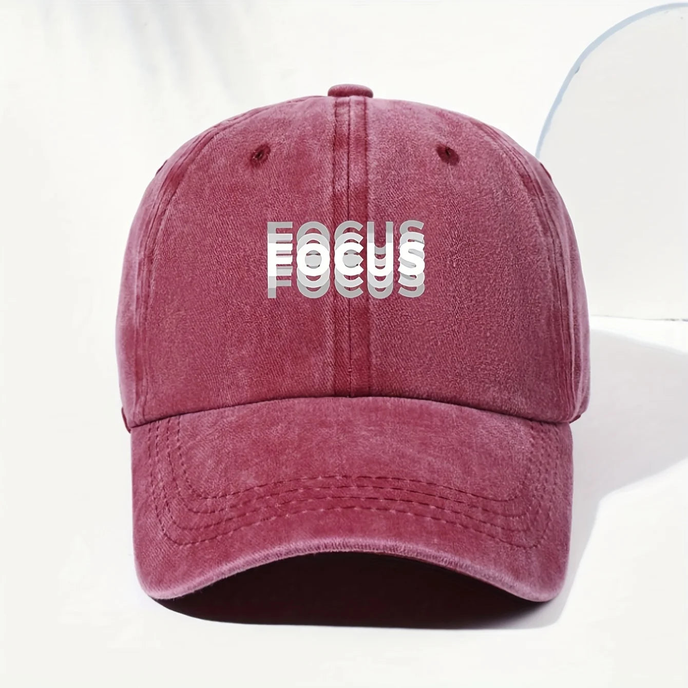 Classic Unisex Baseball Cap with "Focus" Print for Daily Leisure