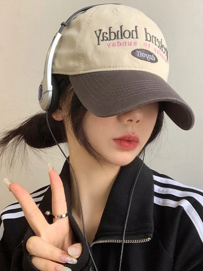 Unisex All season Fashionable Pure Cotton Retro Letter WEEKEND HOLIDAY Baseball Cap