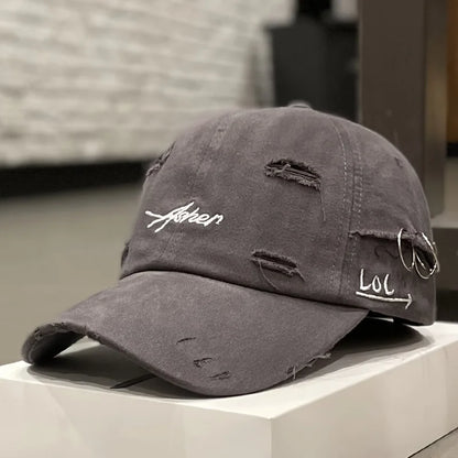 Retro Perforated Duckbill Cap for Men and Women in Spring and Summer Fashion