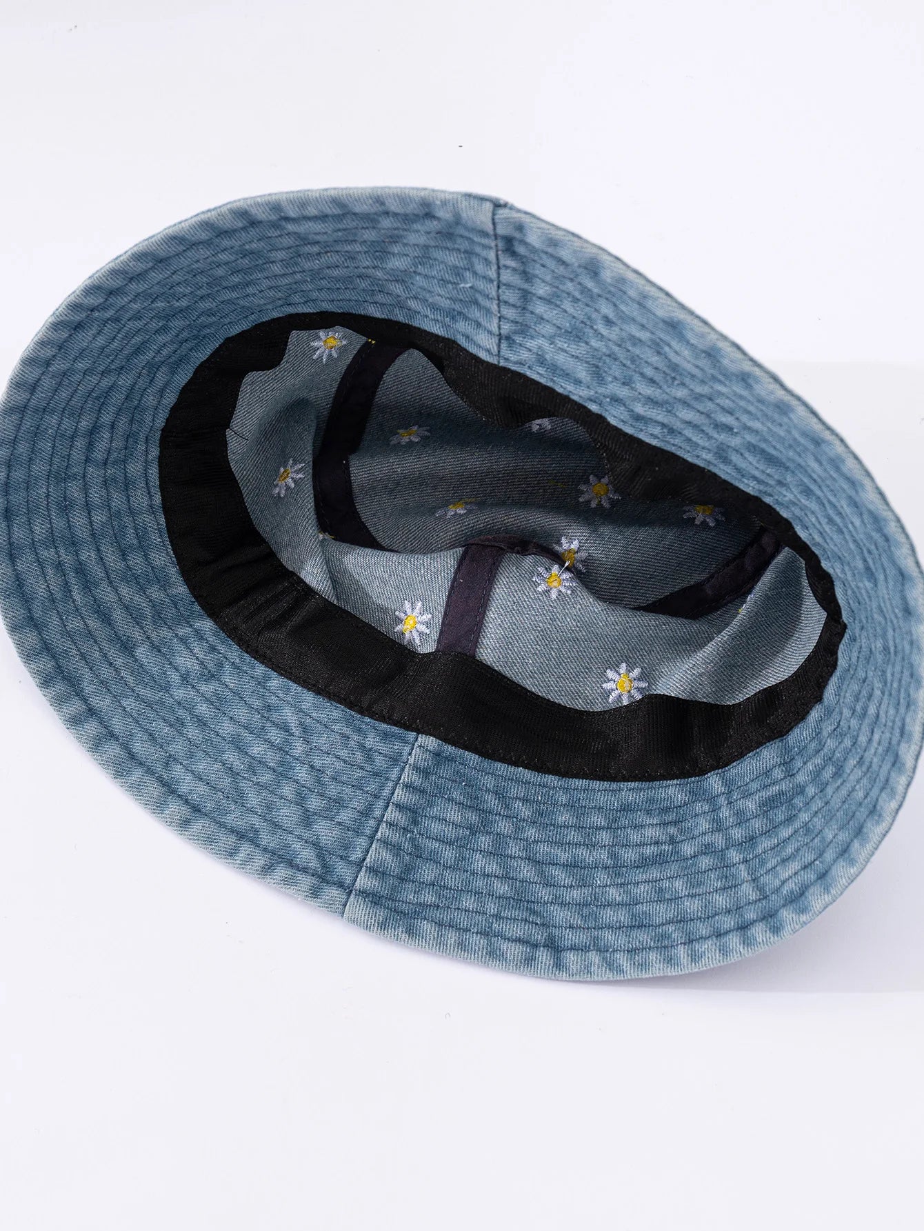 Little Daisy Embroidered Fisherman Hat