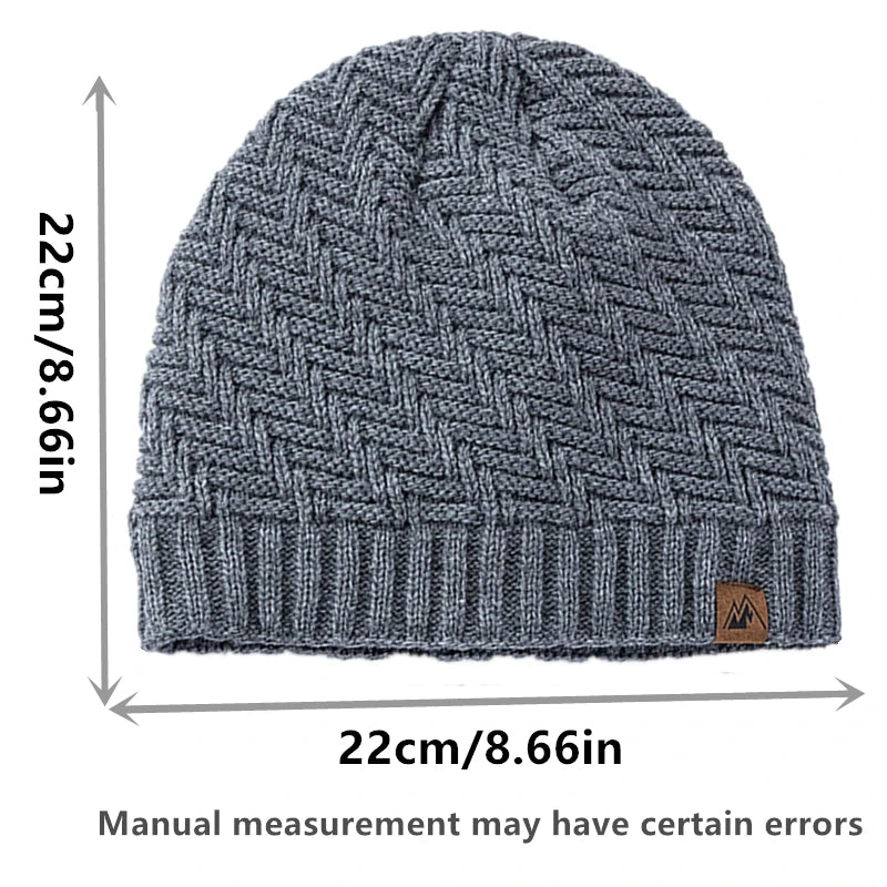 Unisex Peak Labal Winter Hats Fashion Knitted Hats