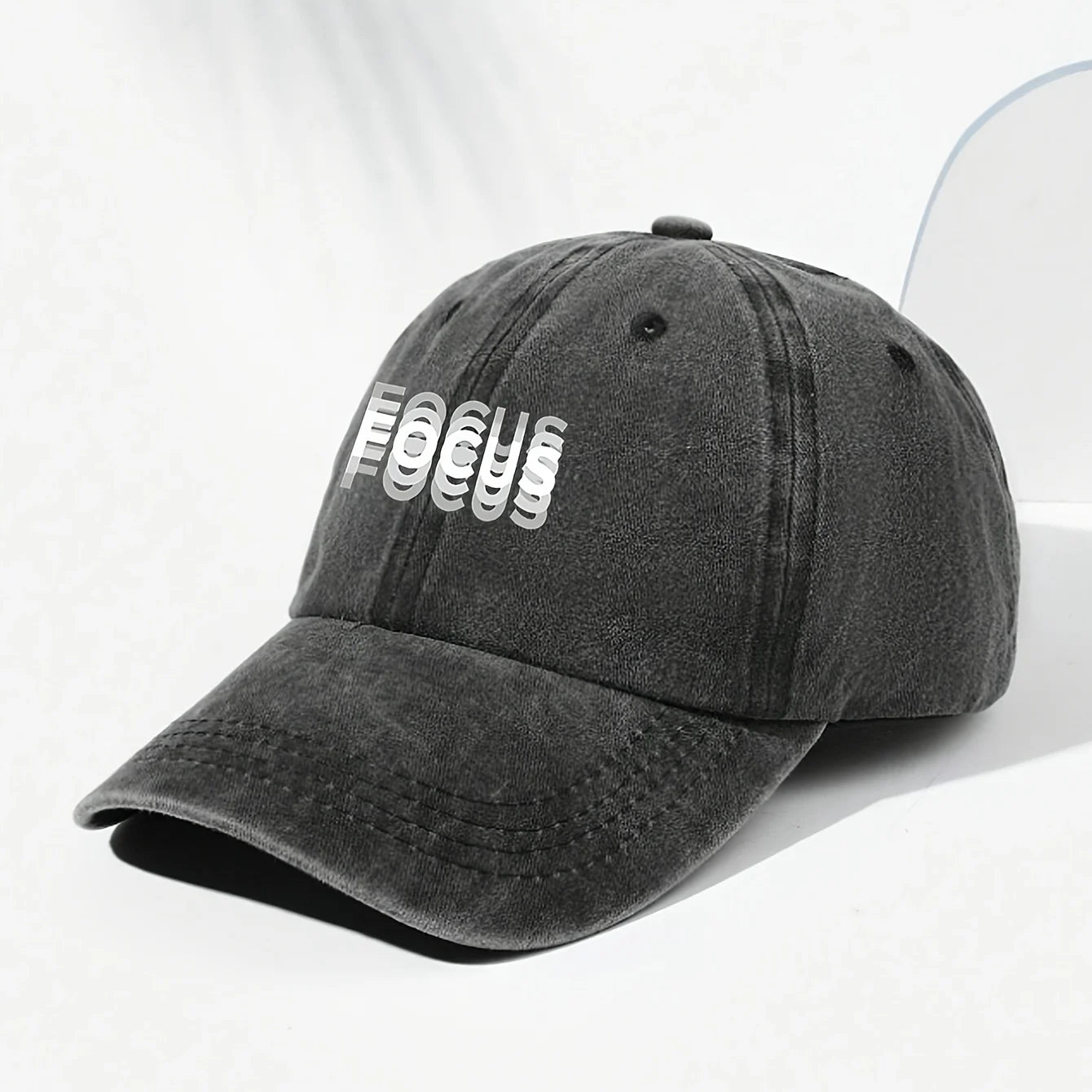 Classic Unisex Baseball Cap with "Focus" Print for Daily Leisure