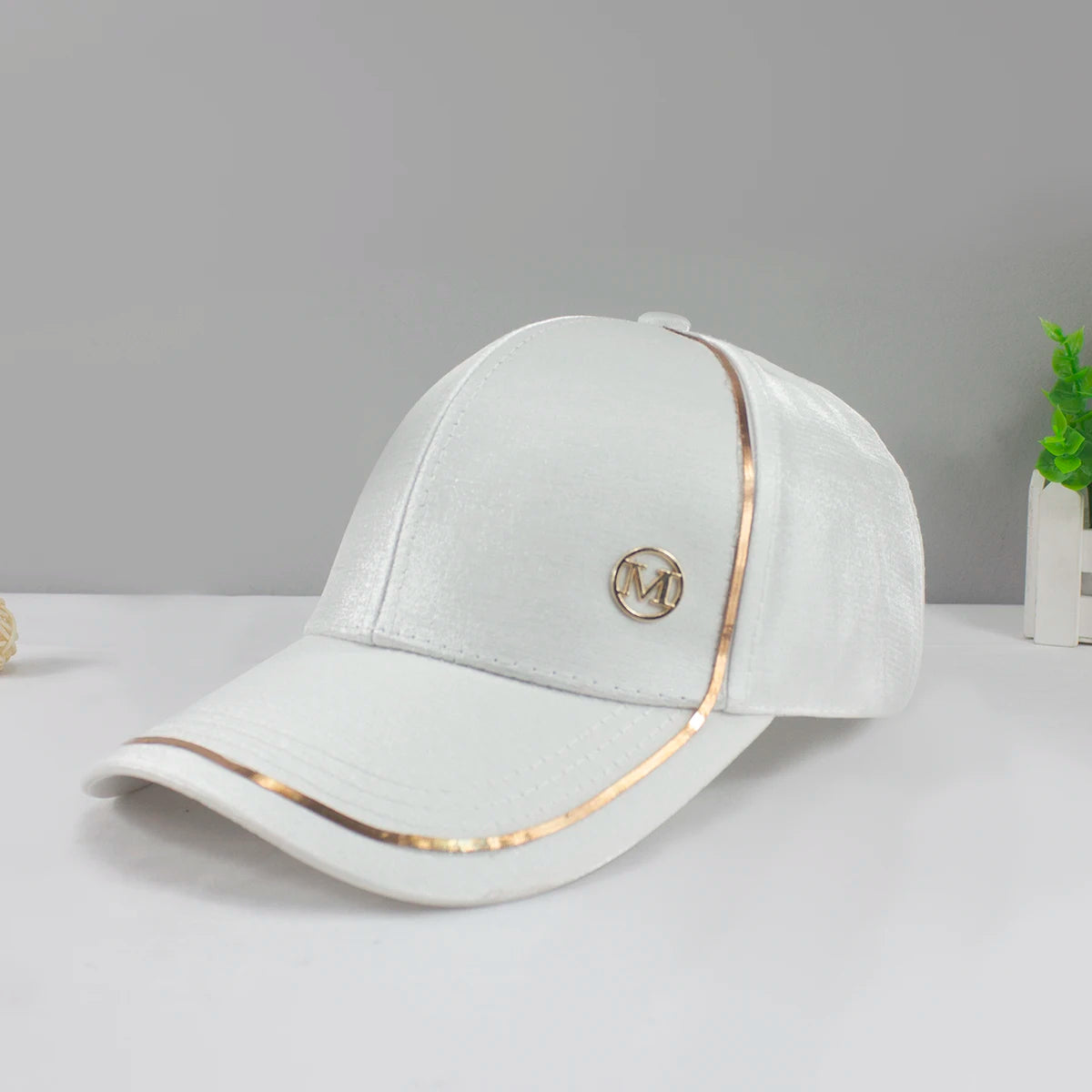 Gold Border Shining M Women Men Baseball Caps