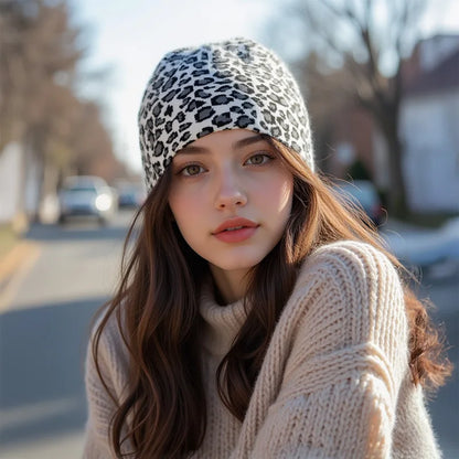 1 Leopard Print Plush Beret Autumn/Winter Fashionable Retro