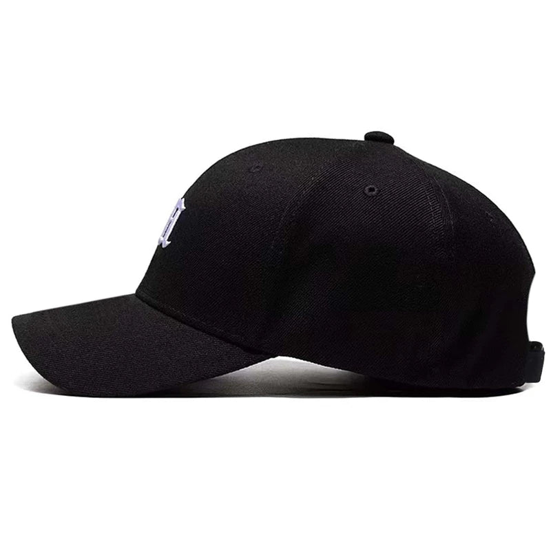 Unisex M Letter Embroidery Baseball Caps Spring and Autumn Outdoor Adjustable Casual Hats Sunscreen Hat Sports Cap