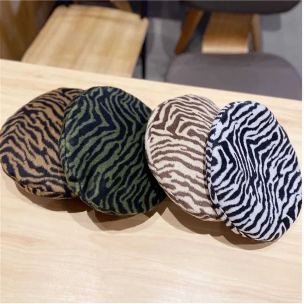 High Quality Retro Beret Plush Windproof Painter Hat