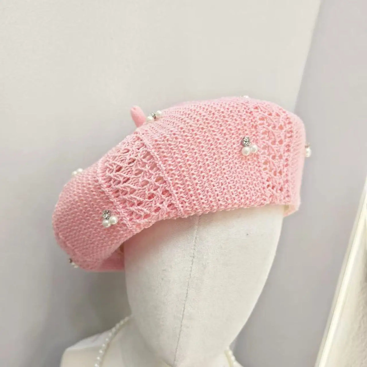 2026 New Model Retro Hollow-Out Breathable Beret