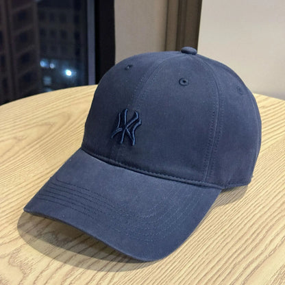Retro Embroidered Men's And Women's Luxury Designer Soft-Top Baseball Cap