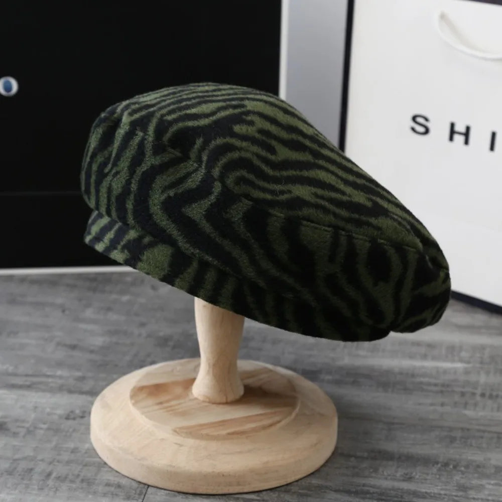 High Quality Retro Beret Plush Windproof Painter Hat