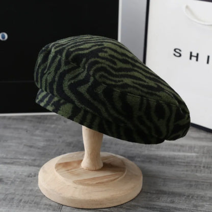 High Quality Retro Beret Plush Windproof Painter Hat