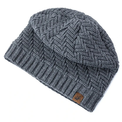 Hot Sale Unisex Peak Labal Winter Hats Fashion Knitted Hats For Men Women