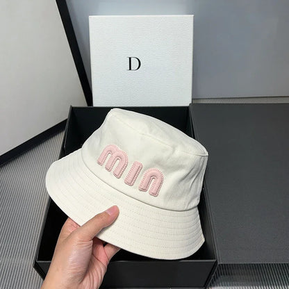 2025 Designer Luxury Fisherman Hat Versatile Women Basin Hat