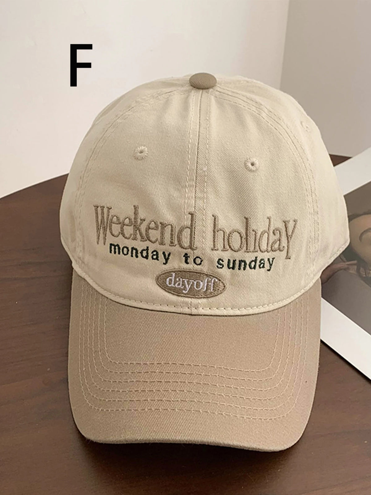 Unisex All season Fashionable Pure Cotton Retro Letter WEEKEND HOLIDAY Baseball Cap