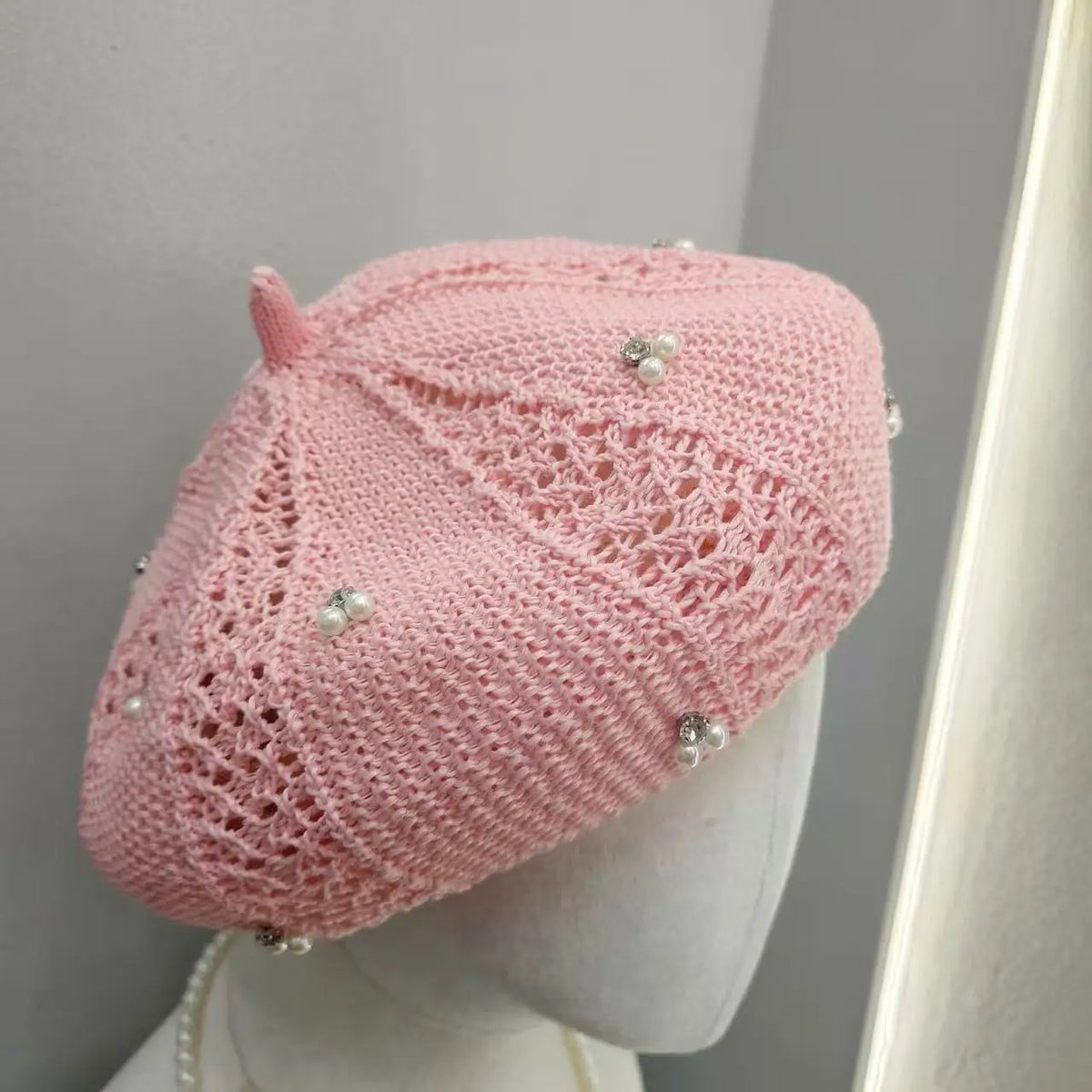 2026 New Model Retro Hollow-Out Breathable Beret