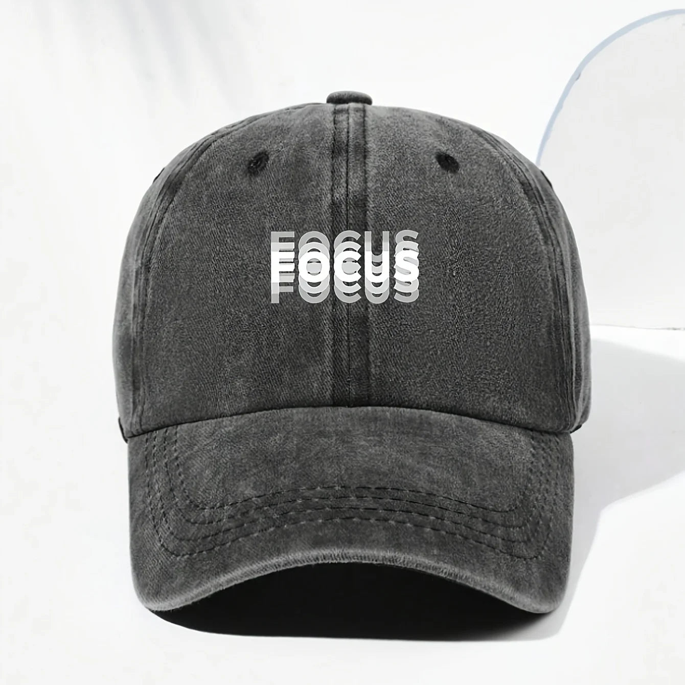 Classic Unisex Baseball Cap with "Focus" Print for Daily Leisure