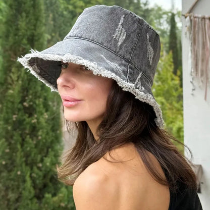 Women’s Vacation Style Wide Brim Bucket Hat