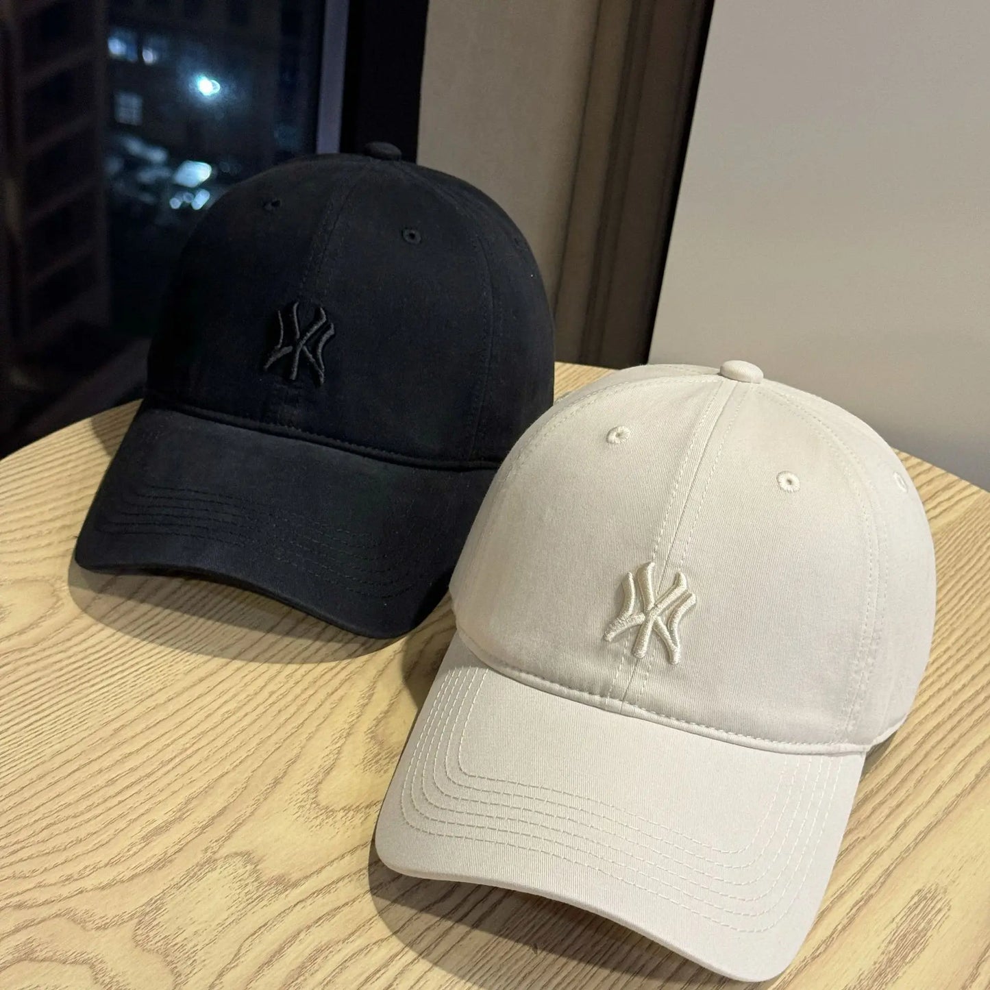 Retro Embroidered Men's And Women's Luxury Designer Soft-Top Baseball Cap