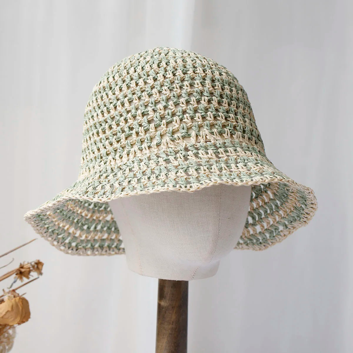 Fashionable Luxury Hollow Hat Sky Blue Striped Hat