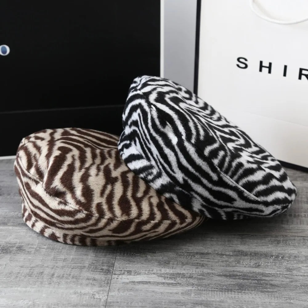 High Quality Retro Beret Plush Windproof Painter Hat