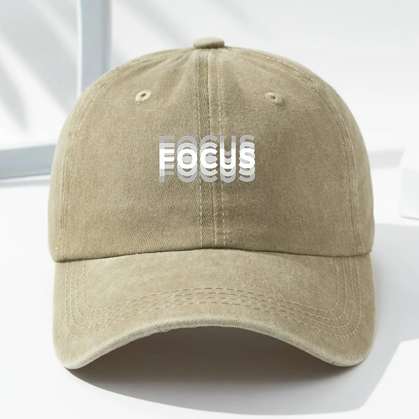 Classic Unisex Baseball Cap with "Focus" Print for Daily Leisure