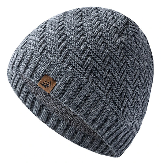 Unisex Peak Labal Winter Hats Fashion Knitted Hats