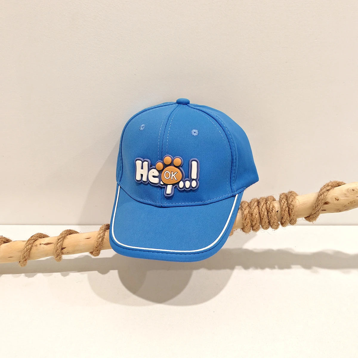 Children's Color Matched Brimmed Hat with Letters He Cute Cat Paw Shaped Decorative Baseball Cap