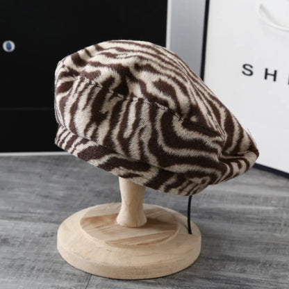 High Quality Retro Beret Plush Windproof Painter Hat
