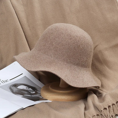 Fedora Hat Women's Autumn Wave Curled English Retro Versatile Fisherman Hat