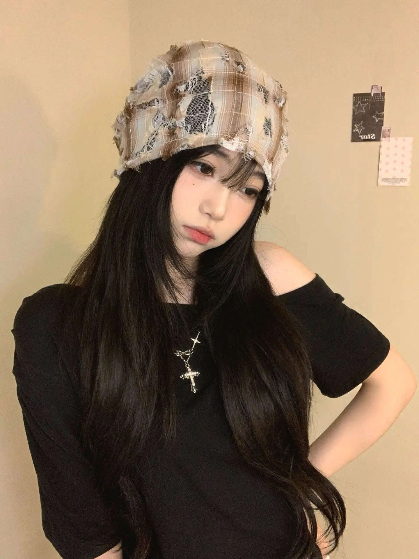 Women's Retro Checked Distressed Beanie