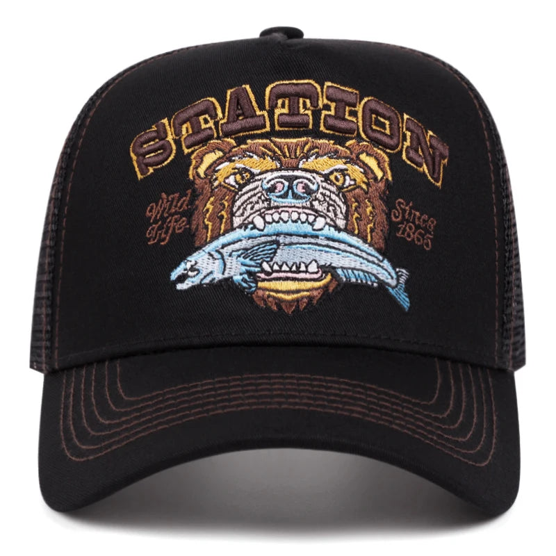 Fashion Bear Eating Fish Truck Hat Men's Trendy Street Hat Women's Baseball Hat