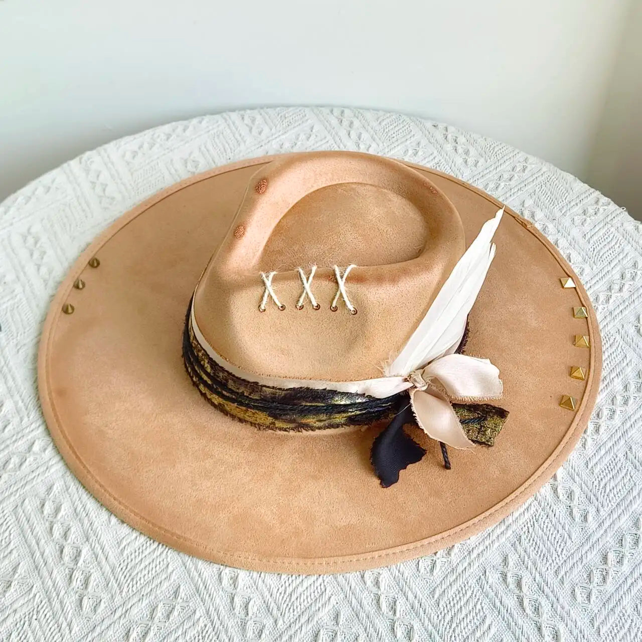 Western Style Wide Brimmed Velvet Fedora