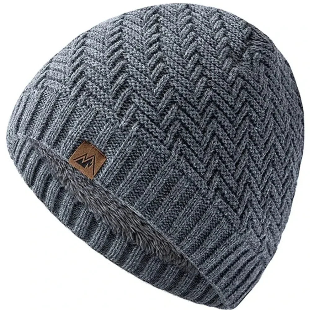 Hot Sale Unisex Peak Labal Winter Hats Fashion Knitted Hats For Men Women