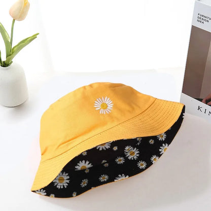Small Daisy Flowers with Double-sided Fisherman Hat Universal Cotton