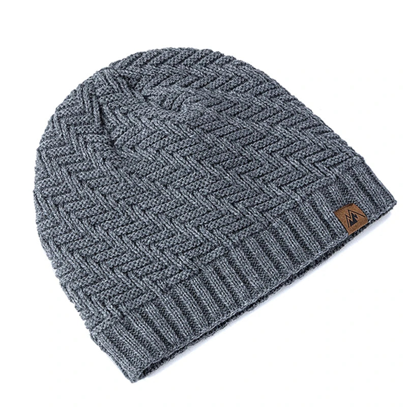 Hot Sale Unisex Peak Labal Winter Hats Fashion Knitted Hats For Men Women