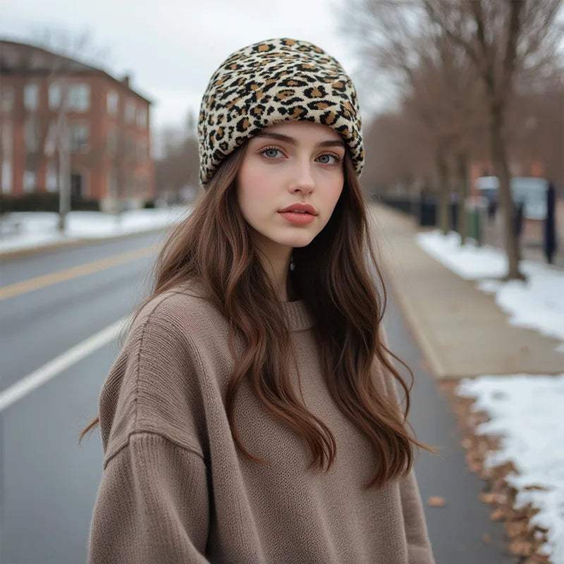 1 Leopard Print Plush Beret Autumn/Winter Fashionable Retro