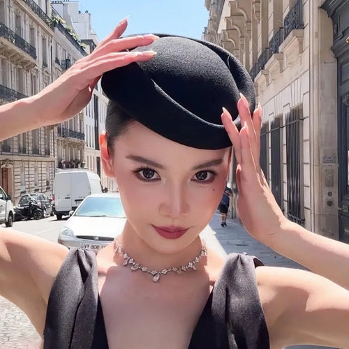 Hepburn Style Black Flat Top Berets Hat Women's French High-End