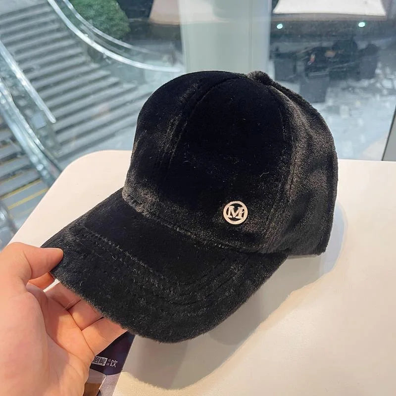 M-Letter Versatile Baseball Cap for Autumn and Winter