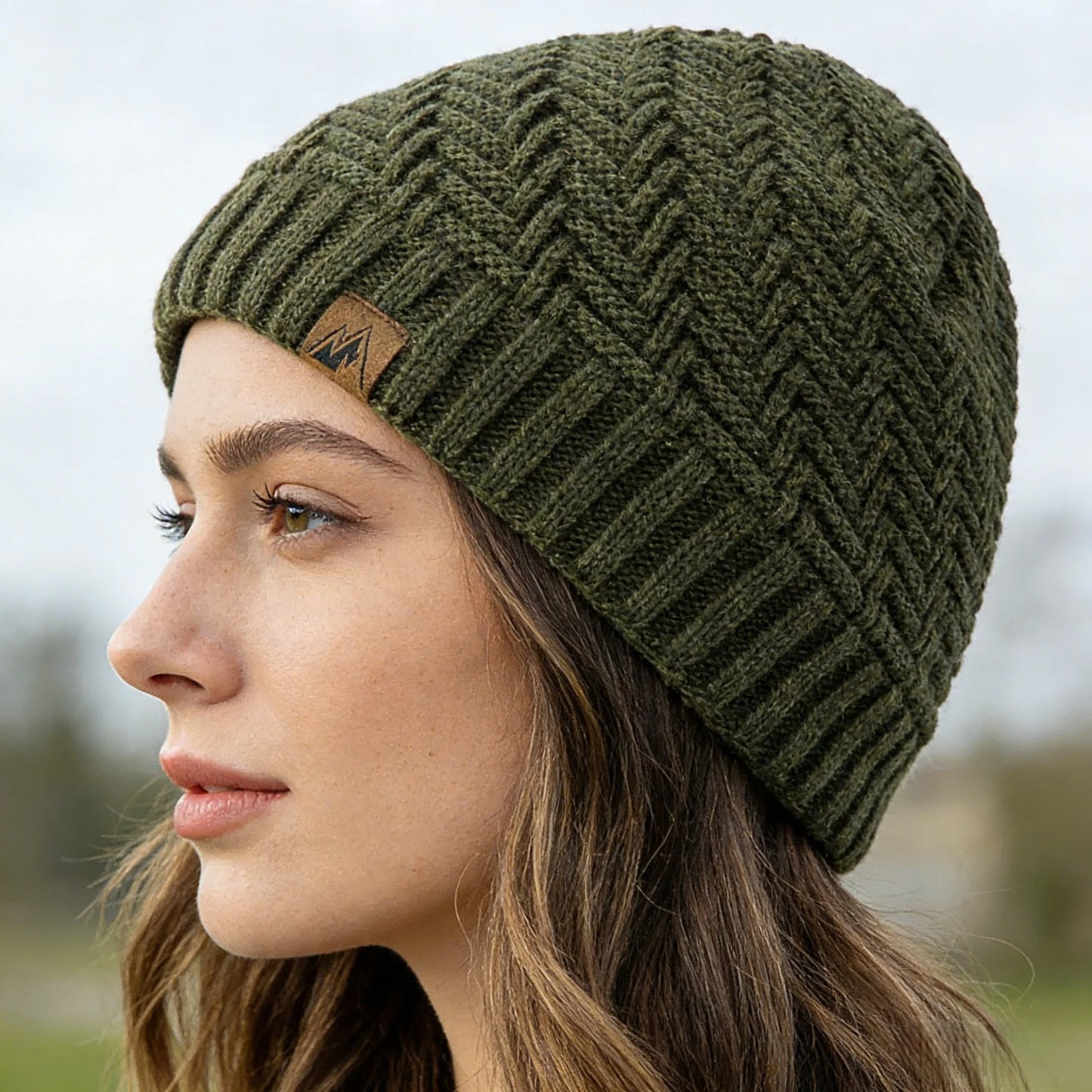 Hot Sale Unisex Peak Labal Winter Hats Fashion Knitted Hats For Men Women