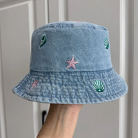 Conch-Light Blue