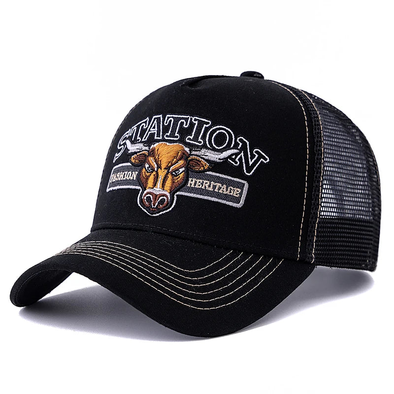 Unisex Summer Breathable Mesh Trucker Hat Bulls Head Pattern Baseball Cap For Men And Women