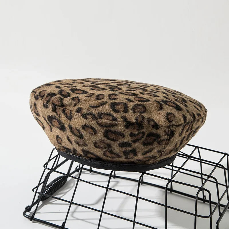 Women Vintage Style Leopard Painter Hat Round Beret Caps