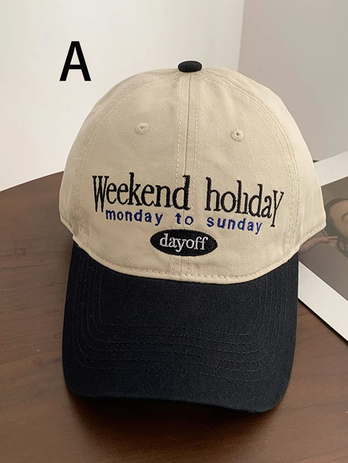 Unisex All season Fashionable Pure Cotton Retro Letter WEEKEND HOLIDAY Baseball Cap