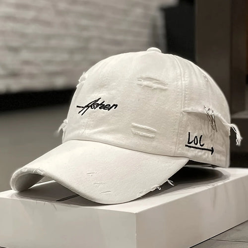 Retro Perforated Duckbill Cap for Men and Women in Spring and Summer Fashion